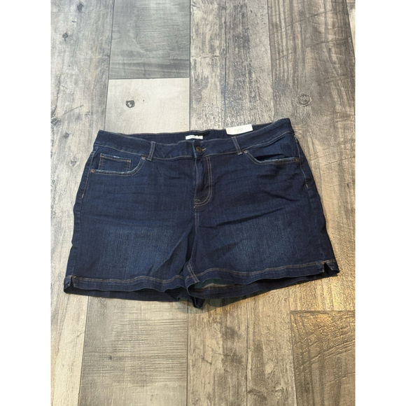 M Jeans By Maurices Classic 6” Jean Shorts Sz 20W Original Fit MidRise Denim New - Picture 1 of 4
